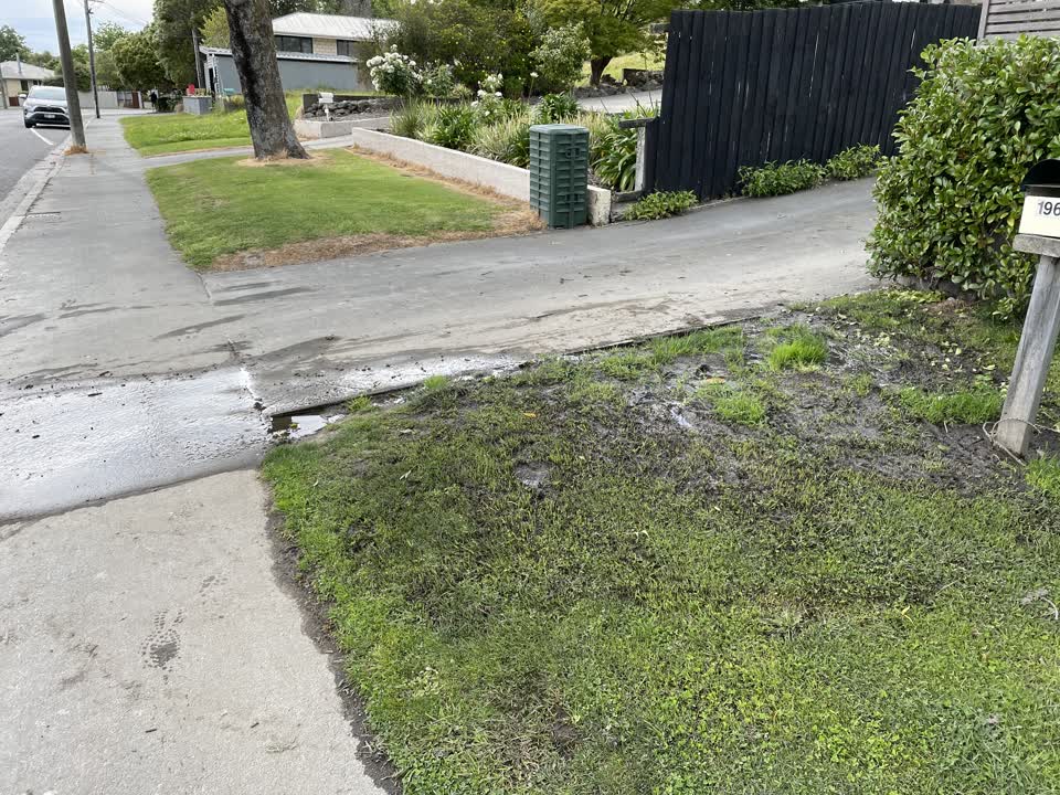 The photograph attached to this roading/streets report