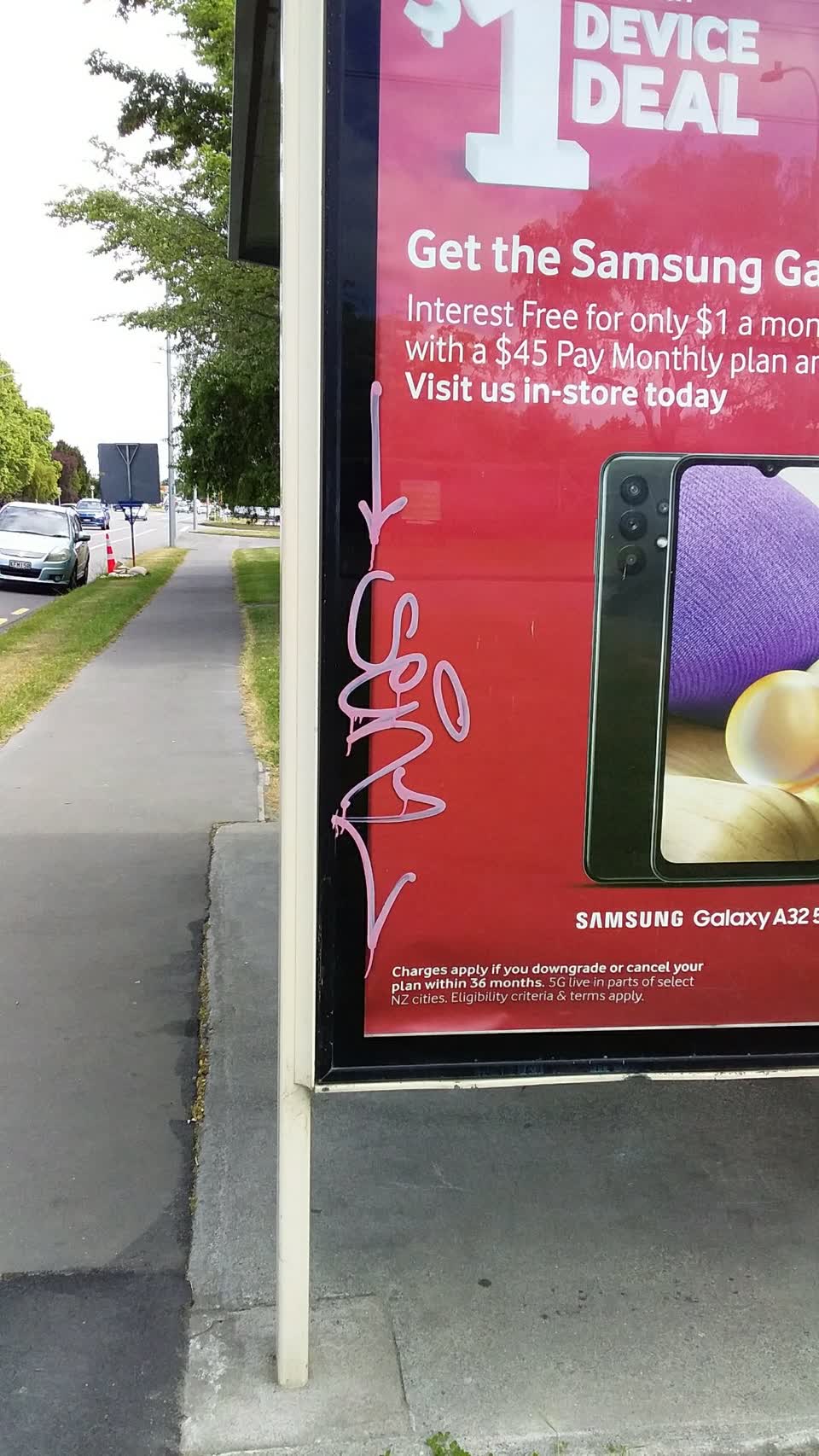 The photograph attached to this graffiti report
