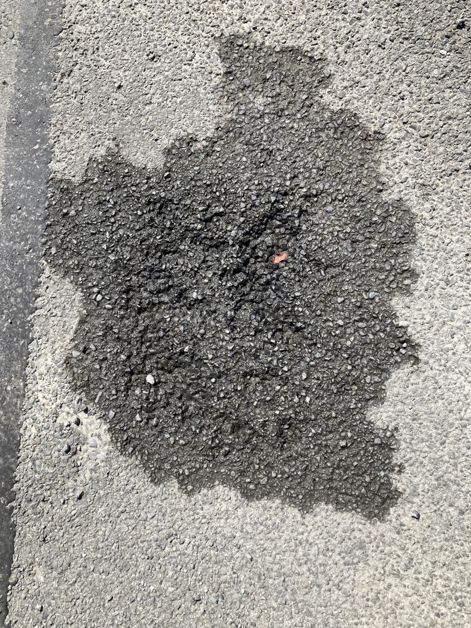 The photograph attached to this roading/streets report