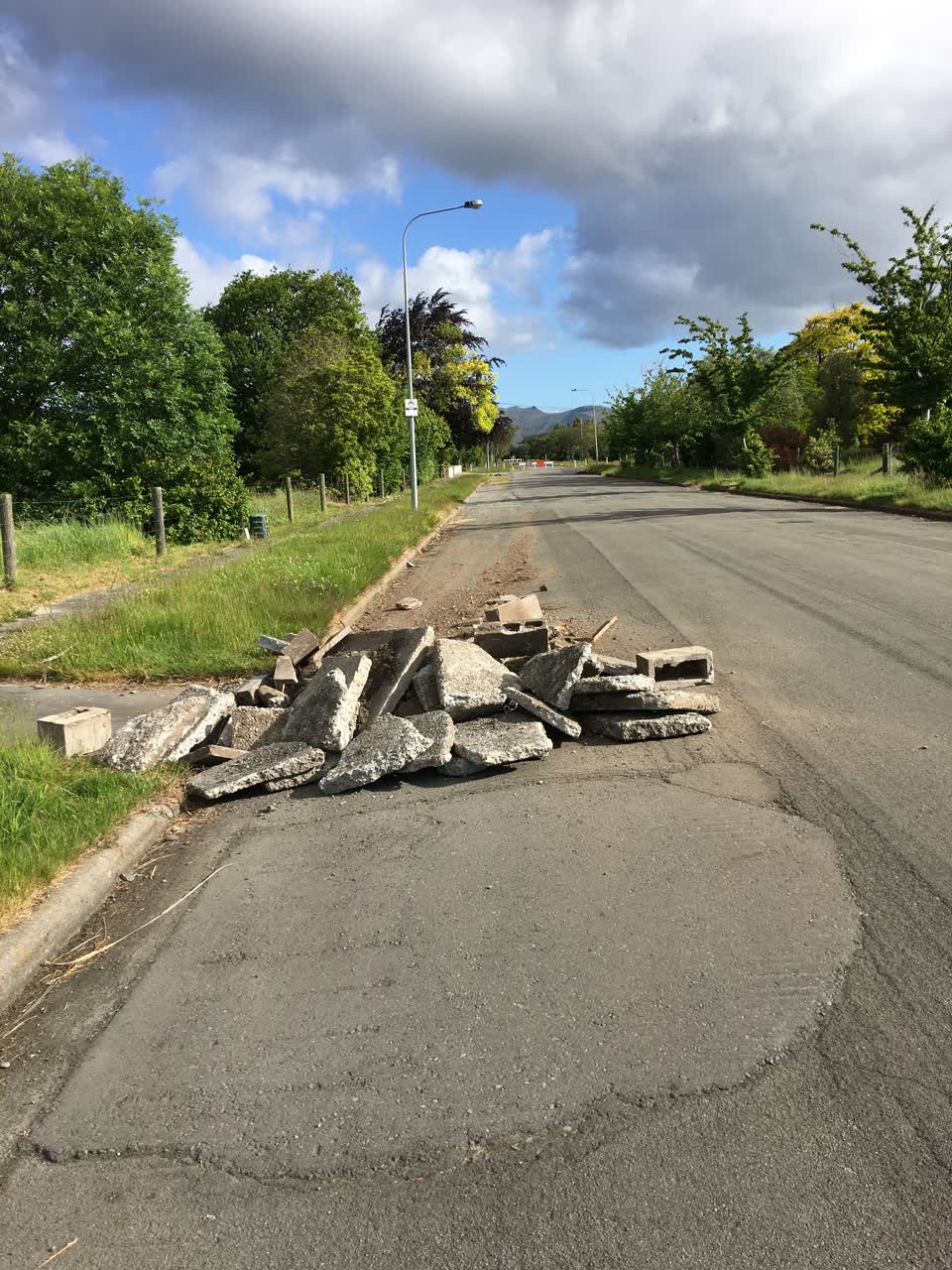 The photograph attached to this roading/streets report