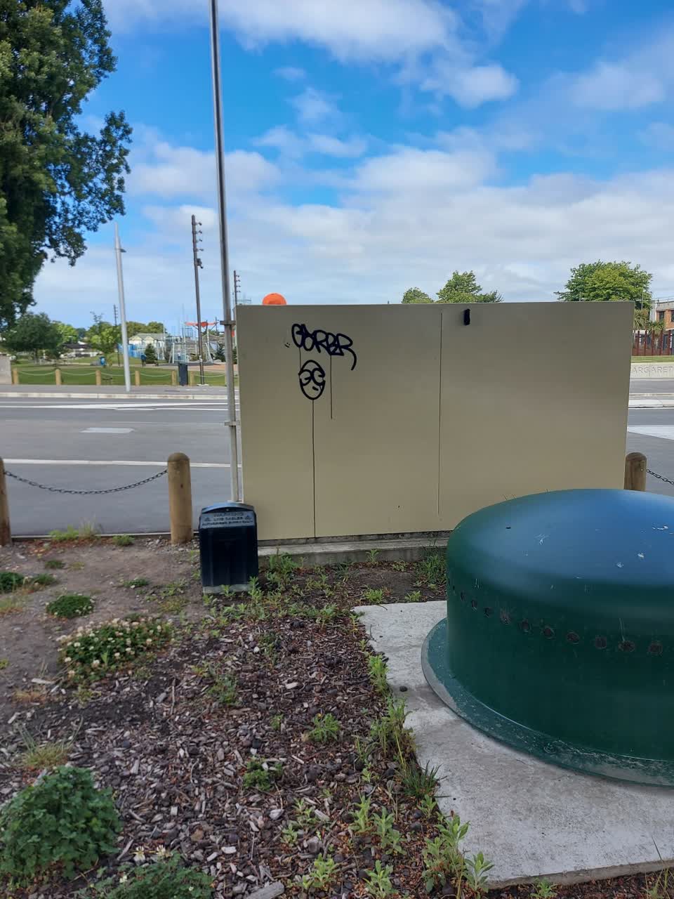 The photograph attached to this graffiti report