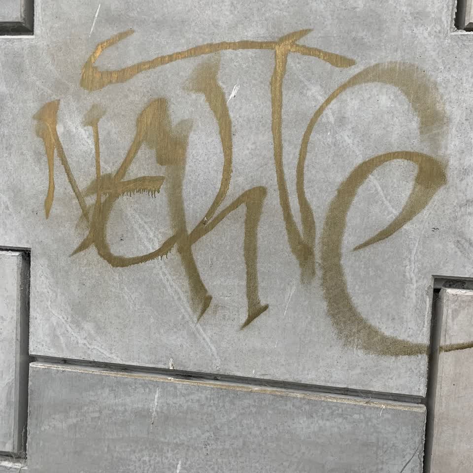 The photograph attached to this graffiti report