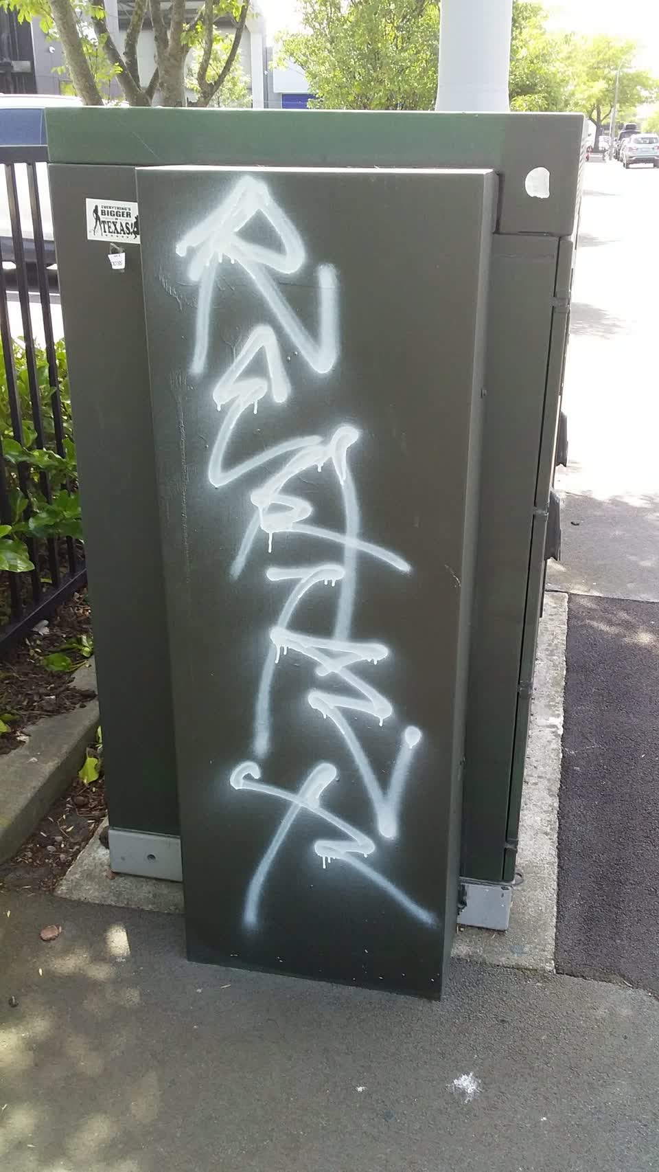 The photograph attached to this graffiti report