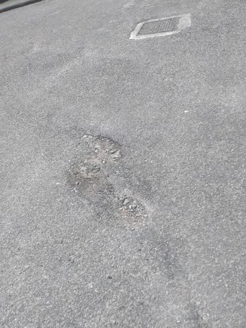 Roading/Streets, a report photo