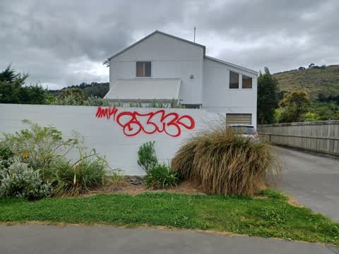 Graffiti, a report photo