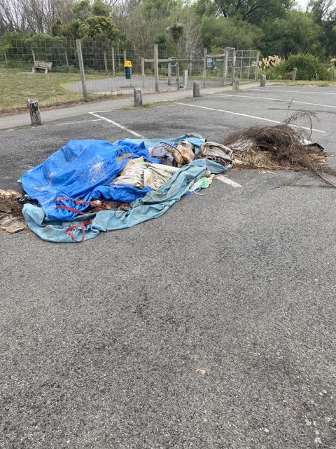 Rubbish/Recycling, a report photo