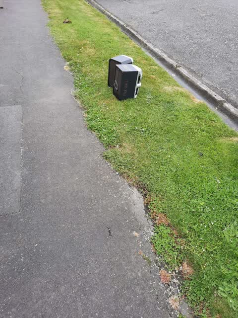 Rubbish/Recycling, a report photo
