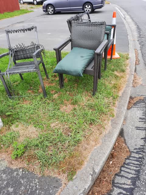 Rubbish/Recycling, a report photo