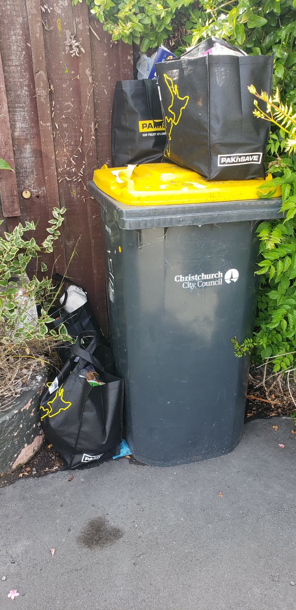 The photograph attached to this rubbish/recycling report