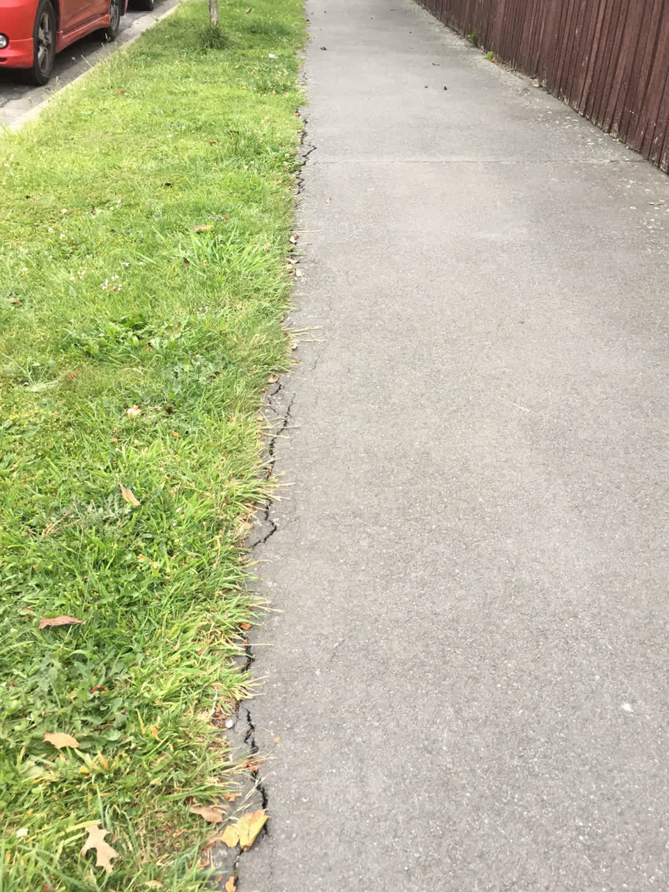 The photograph attached to this roading/streets report