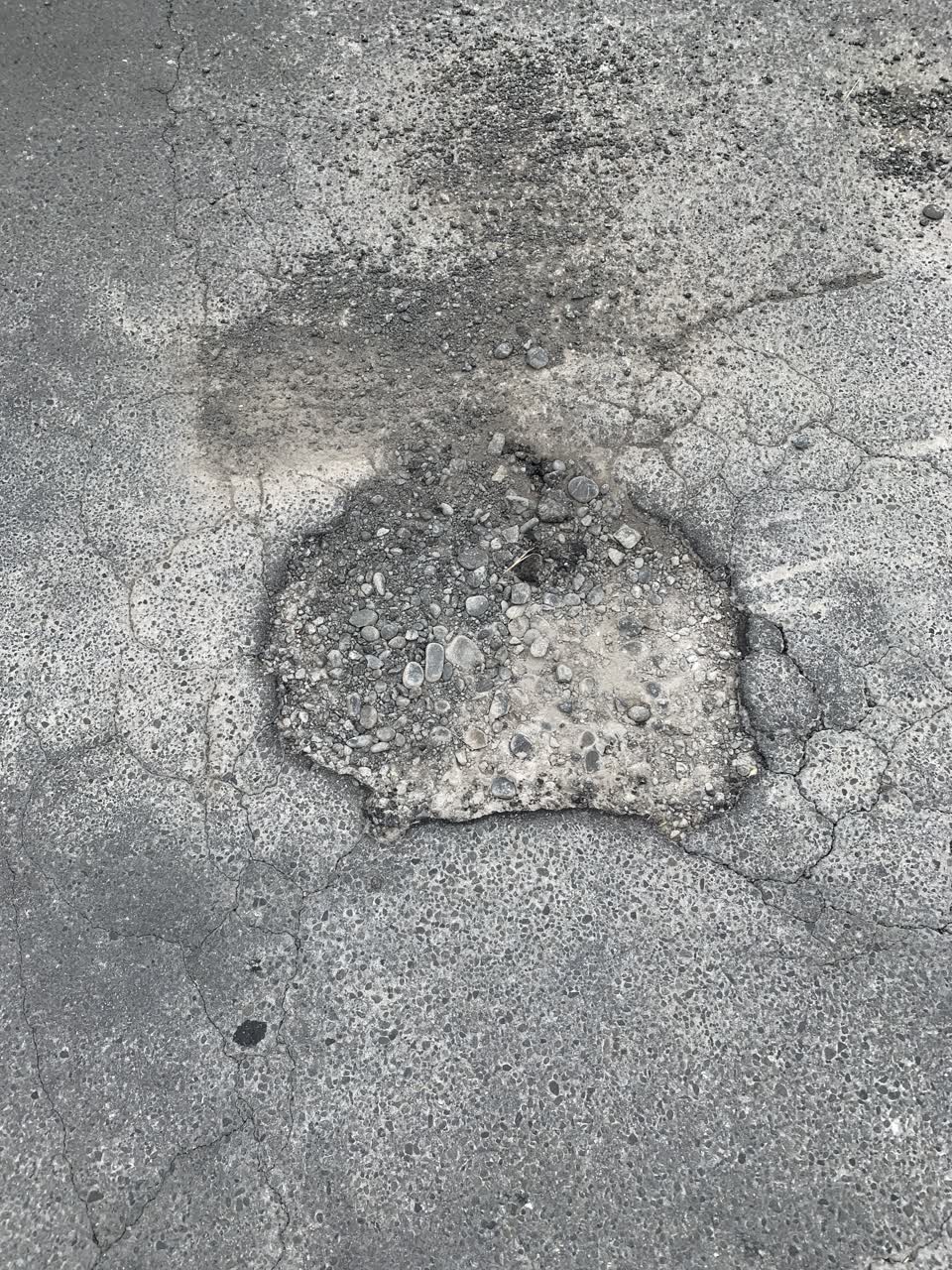 The photograph attached to this roading/streets report
