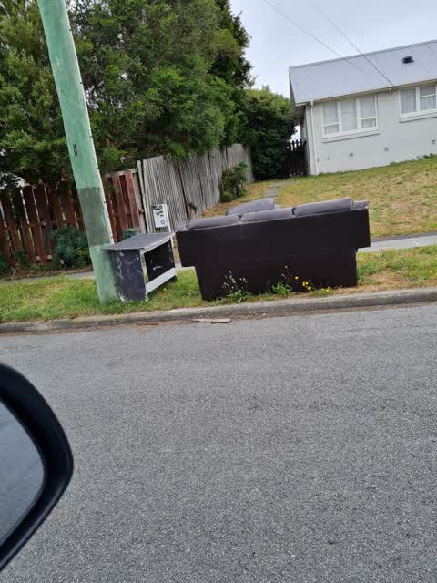 Rubbish/Recycling, a report photo