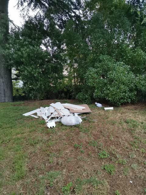 Rubbish/Recycling, a report photo