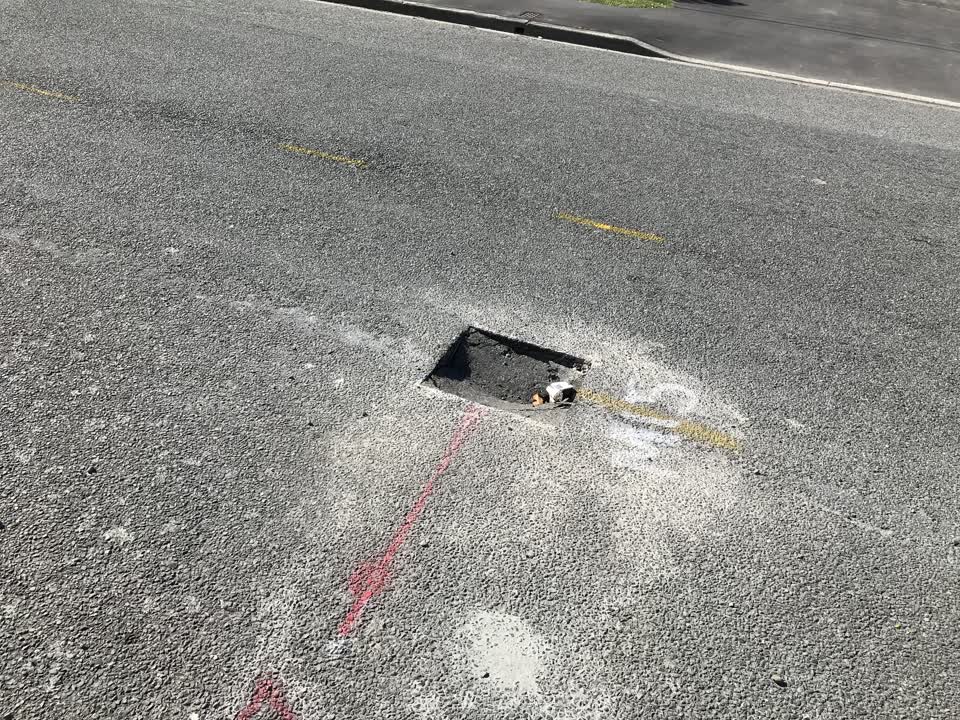 The photograph attached to this roading/streets report
