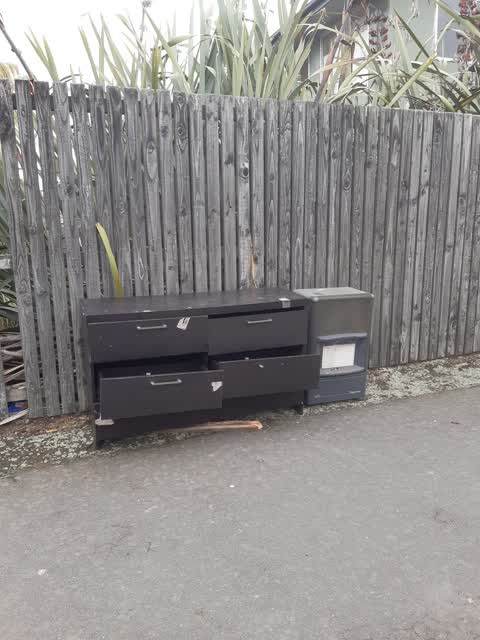 Rubbish/Recycling, a report photo