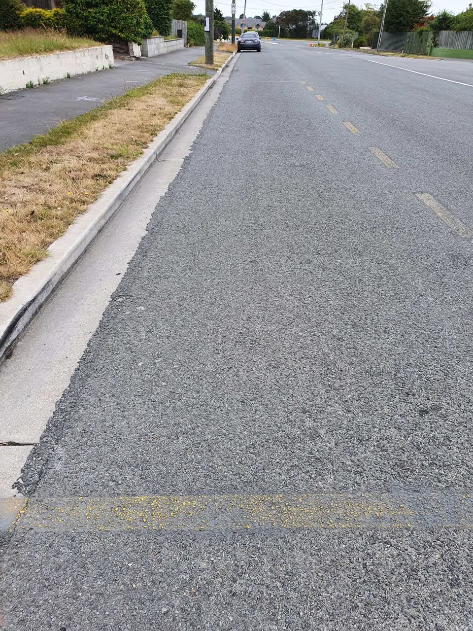 The photograph attached to this roading/streets report