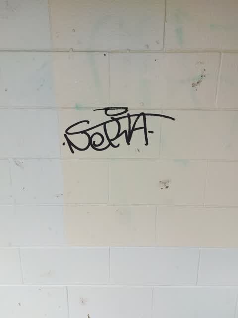Graffiti, a report photo