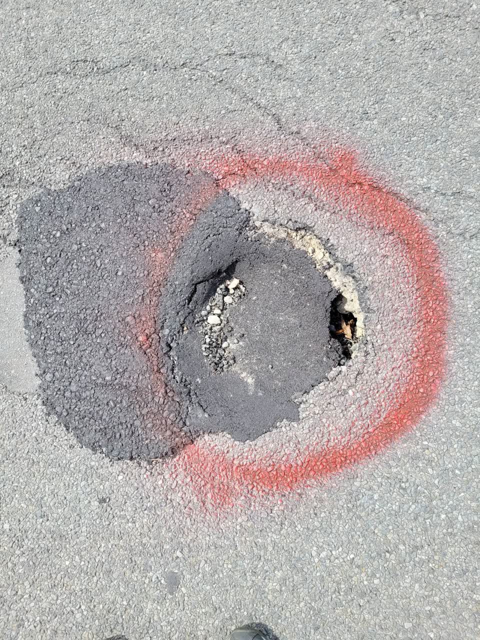 The photograph attached to this roading/streets report