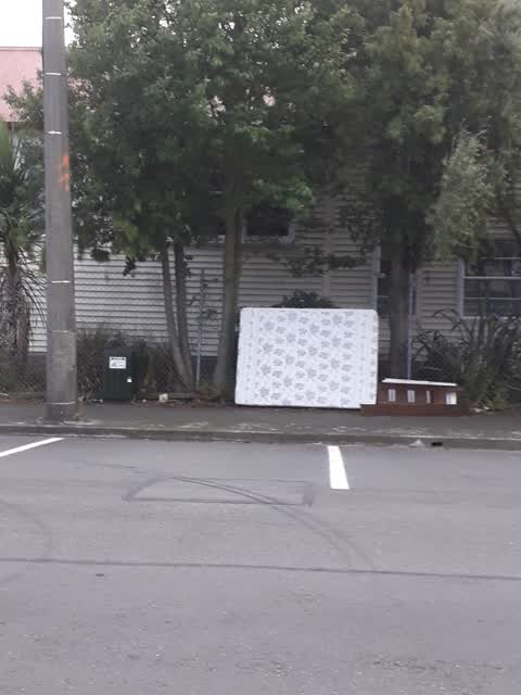 Rubbish/Recycling, a report photo