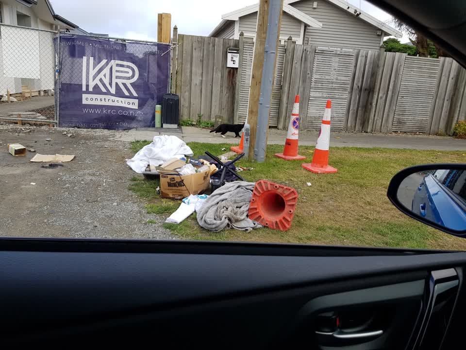 The photograph attached to this rubbish/recycling report