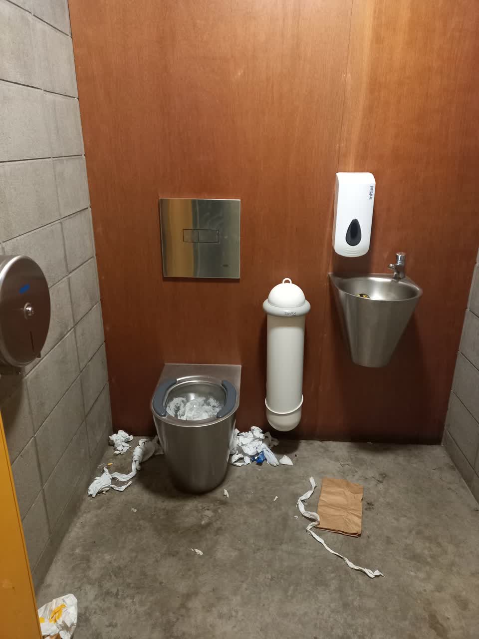 The photograph attached to this parks report