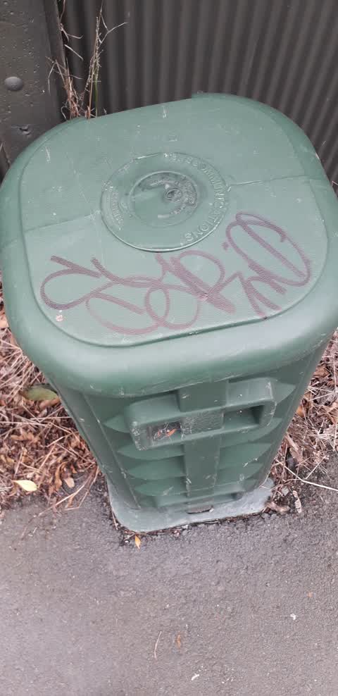 Graffiti, a report photo