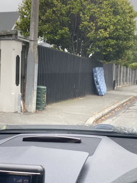 Rubbish/Recycling, a report photo
