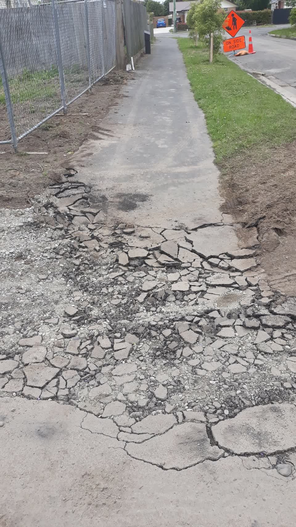 The photograph attached to this roading/streets report