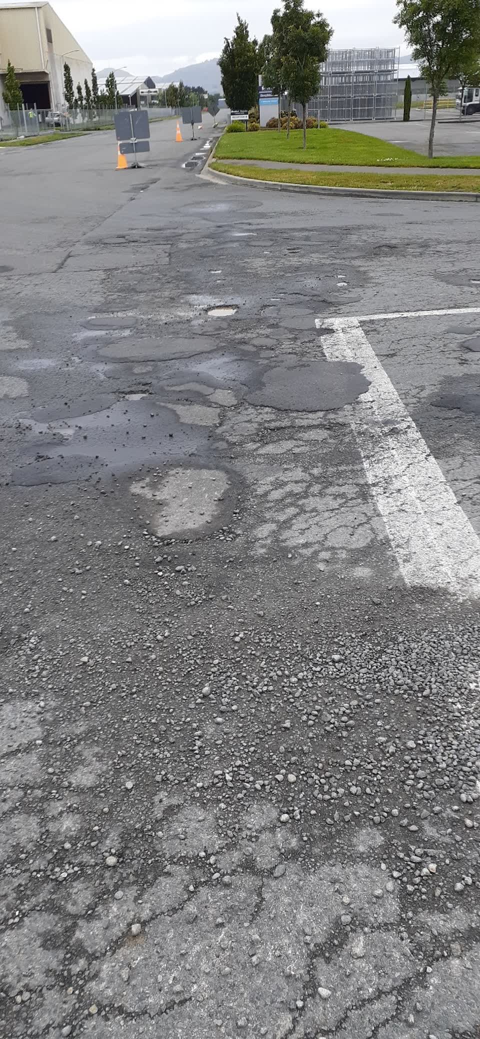 The photograph attached to this roading/streets report