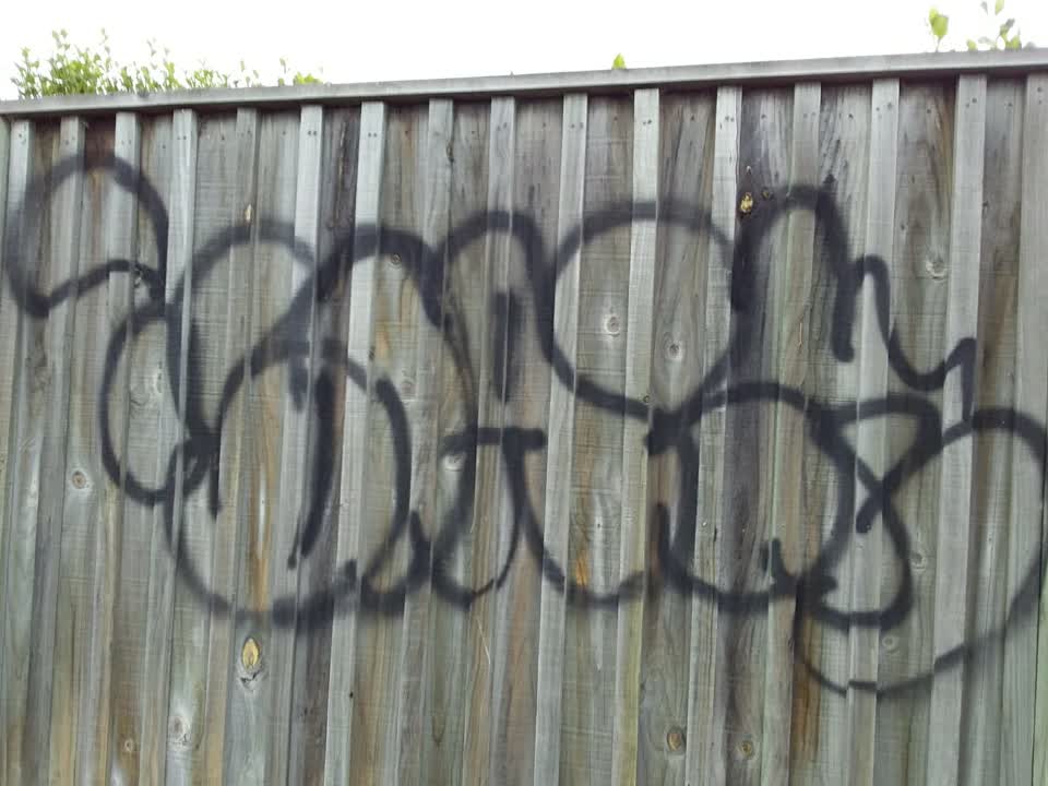 The photograph attached to this graffiti report