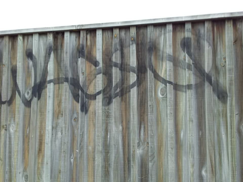 The photograph attached to this graffiti report