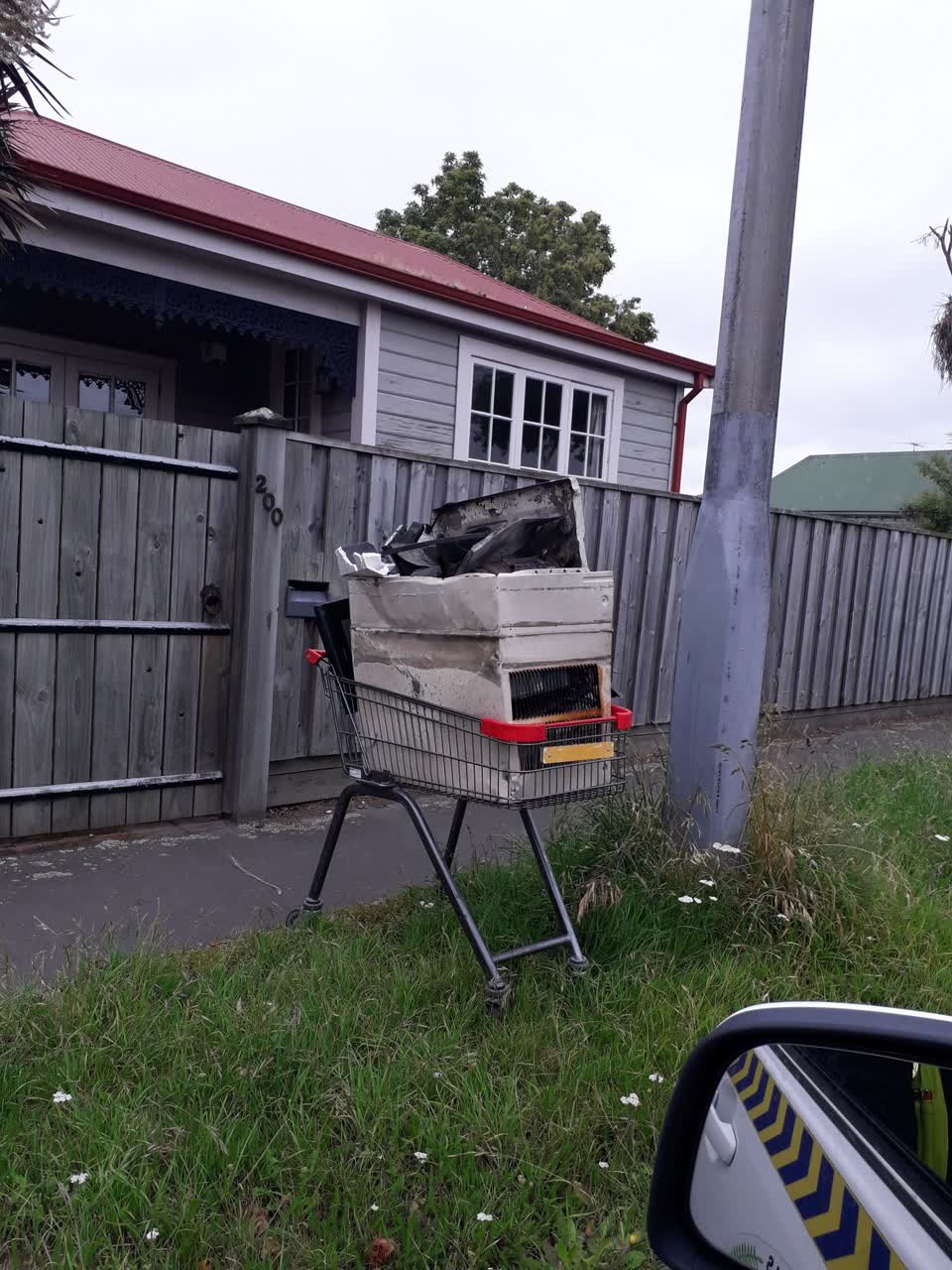 The photograph attached to this rubbish/recycling report