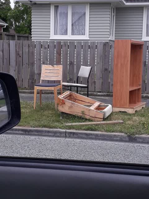 Rubbish/Recycling, a report photo