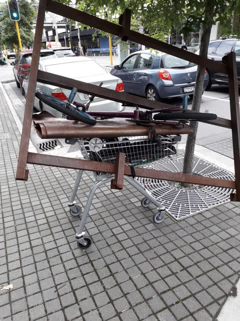 Rubbish/Recycling, a report photo