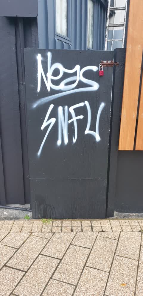Graffiti, a report photo