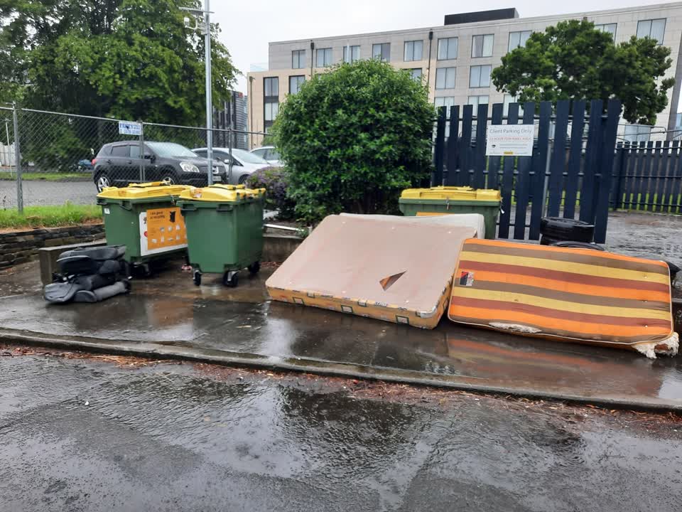 The photograph attached to this rubbish/recycling report