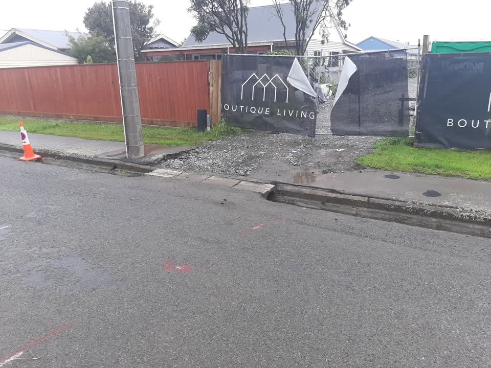 The photograph attached to this roading/streets report