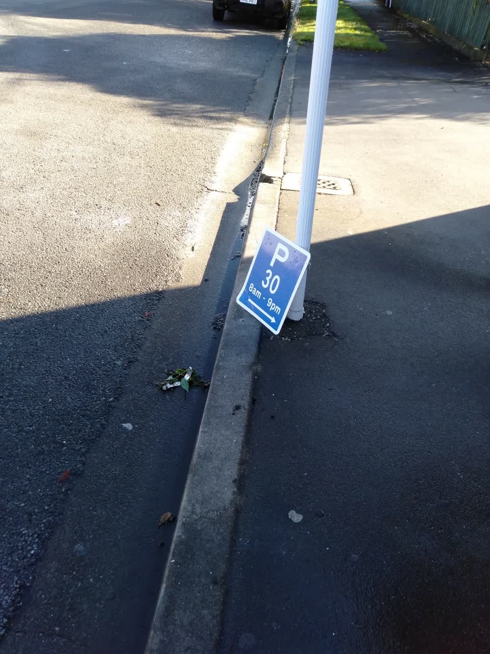 The photograph attached to this roading/streets report