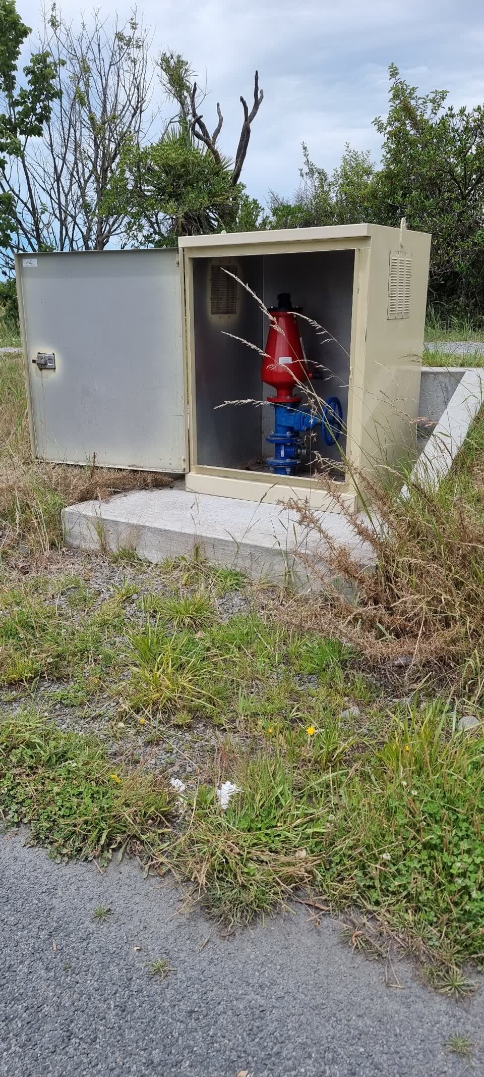 The photograph attached to this water supply report