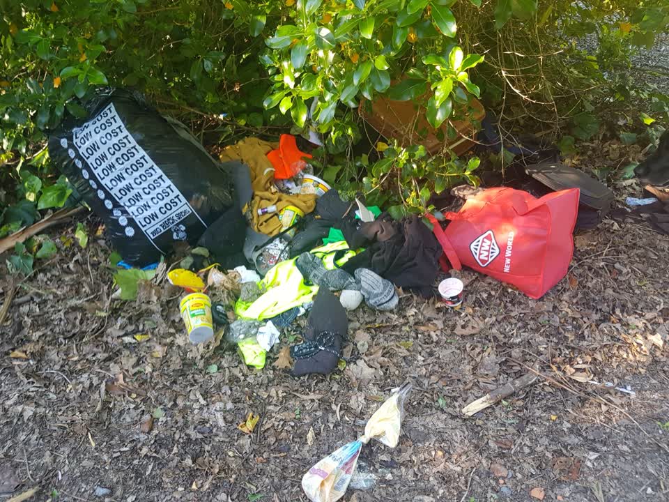 The photograph attached to this rubbish/recycling report