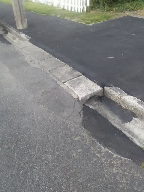 Roading/Streets, a report photo