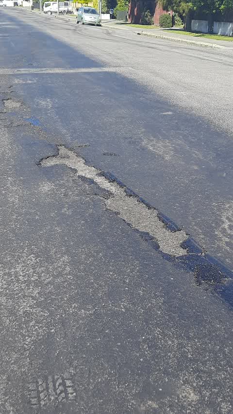 Roading/Streets, a report photo
