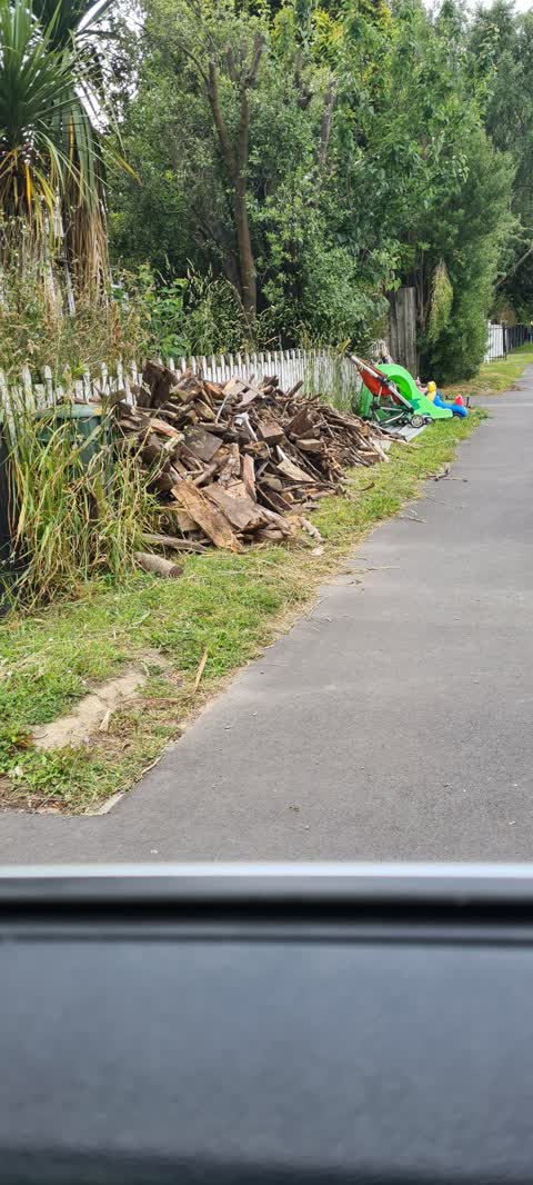 Rubbish/Recycling, a report photo