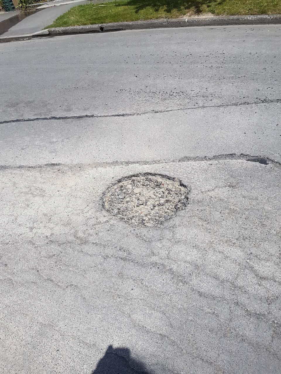 The photograph attached to this roading/streets report