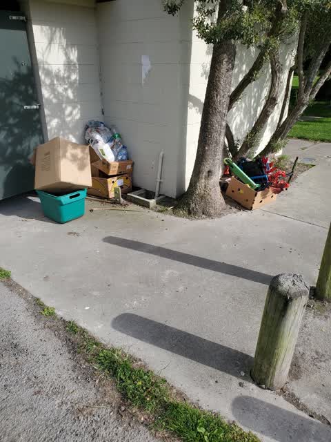 Rubbish/Recycling, a report photo
