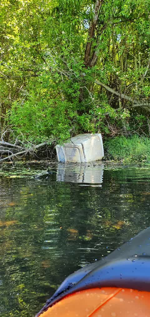 Rubbish/Recycling, a report photo