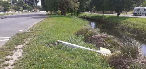 Roading/Streets, a report photo