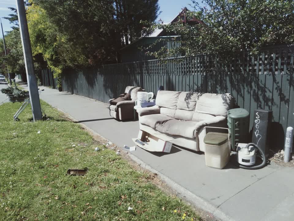 The photograph attached to this rubbish/recycling report