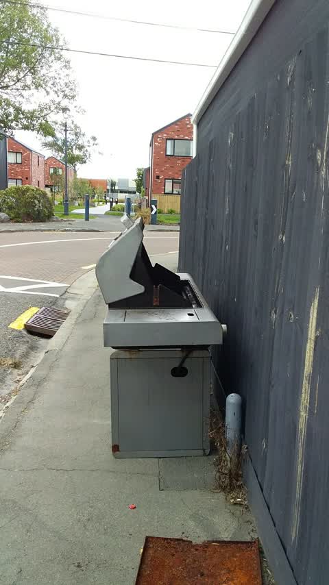 Rubbish/Recycling, a report photo
