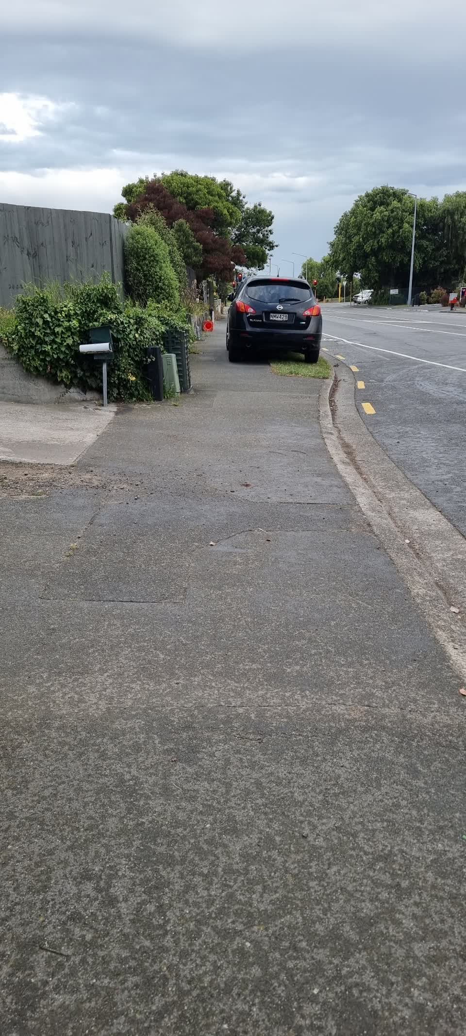 The photograph attached to this roading/streets report